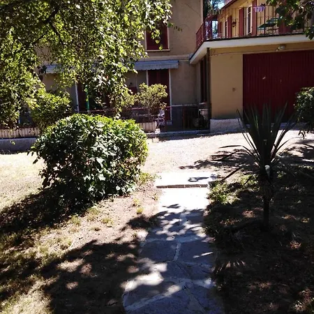 Apartment Helios - Centre, Lake, 10' Car - Free Parking Self Check-in Airco Varese