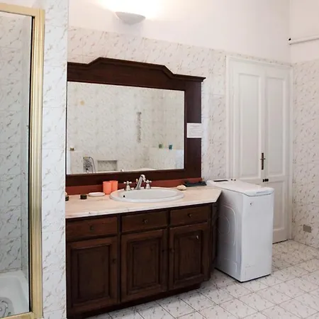 Apartment Helios - Centre, Lake, 10' Car - Free Parking Self Check-in Airco