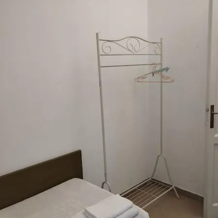 Helios - Centre, Lake, 10' Car - Free Parking Self Check-in Airco * Varese
