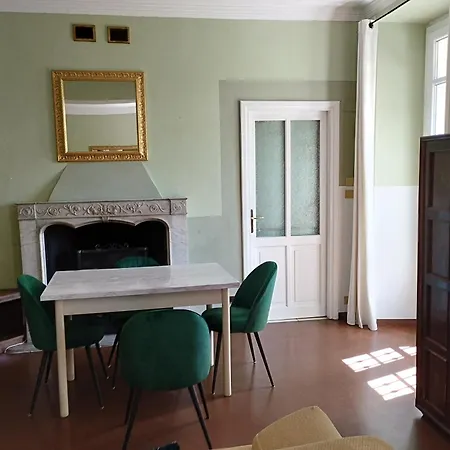 Helios - Centre, Lake, 10' Car - Free Parking Self Check-in Airco Apartment *